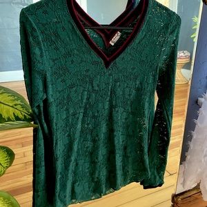 ✨ Free People Intimately long sleeve lace shirt ✨